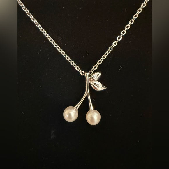 Mikimoto Silver Pearl Cherry Necklace - Picture 4 of 6